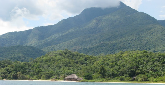Mahale Mountains aan de rand van het Tanganyika meer
